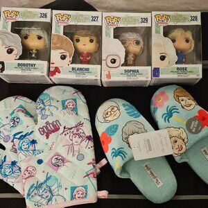 NIB Golden Girls Slippers Oven Mittens Funko Pop FigsDorothy Blanche Sophia Rose